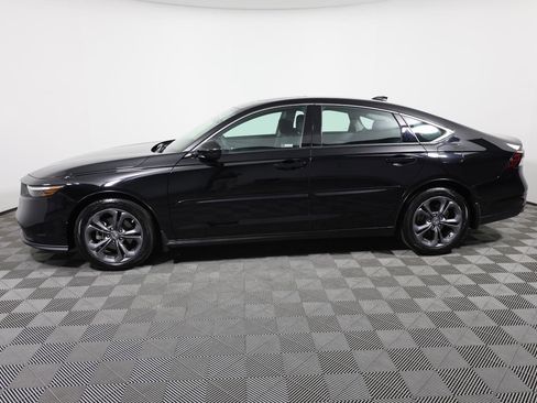 Used 2023 Honda Accord EX image 8