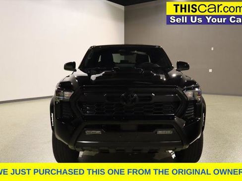 Used 2025 Toyota Tacoma TRD Sport RWD image 2