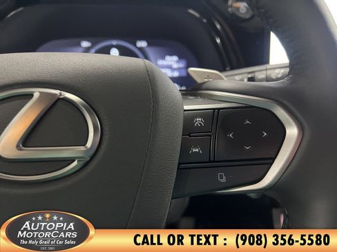 Used 2025 Lexus RX 350 w/ Convenience Package AWD/4WD image 37