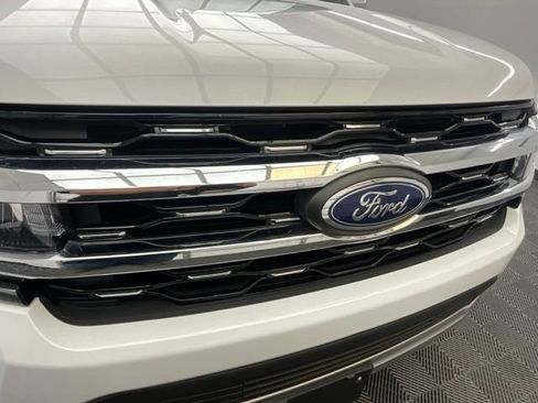 Used 2024 Ford Expedition Limited AWD/4WD image 29