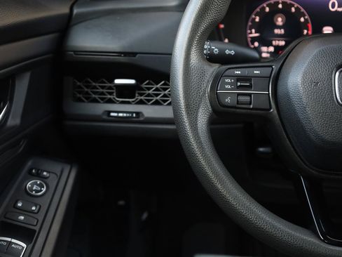 Used 2023 Honda Accord EX image 31