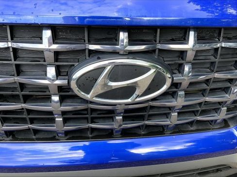Used 2023 Hyundai Venue SEL FWD image 5