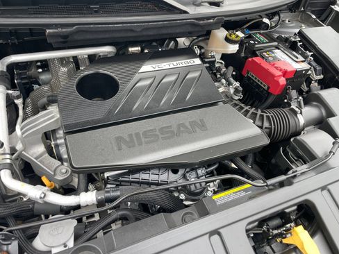 Used 2023 Nissan Rogue SV image 25