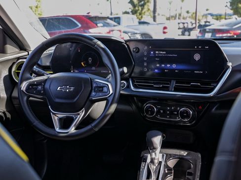 Used 2025 Chevrolet Trax ACTIV w/ Driver Confidence Package image 23