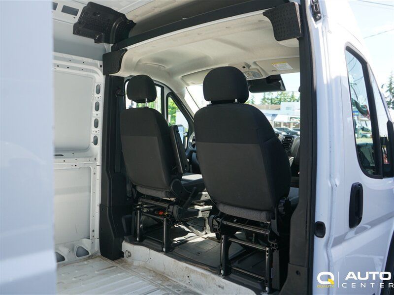 Used 2025 RAM ProMaster 2500 w/ Convenience Group FWD image 6