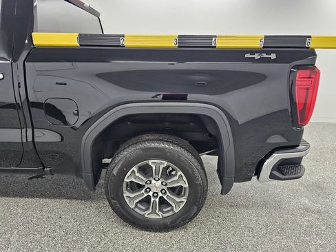 Used 2026 GMC Sierra 1500 SLT AWD/4WD image 9