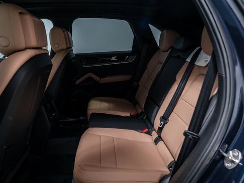 New 2026 Porsche Cayenne image 27