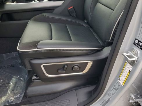 New 2026 RAM 1500 Laramie w/ Night Edition AWD/4WD image 23