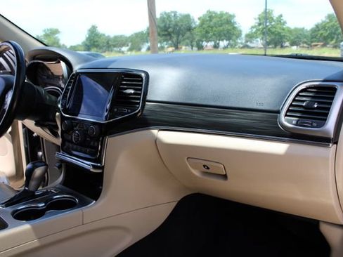 Used 2020 Jeep Grand Cherokee Limited RWD image 48