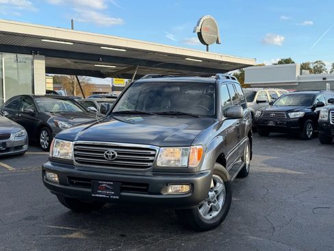Used 2005 Toyota Land Cruiser image 1