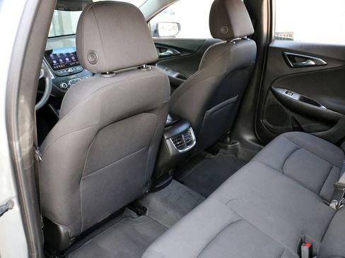Used 2025 Chevrolet Malibu LT FWD image 21