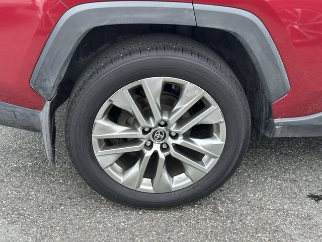 Used 2021 Toyota RAV4 XLE Premium AWD/4WD image 11