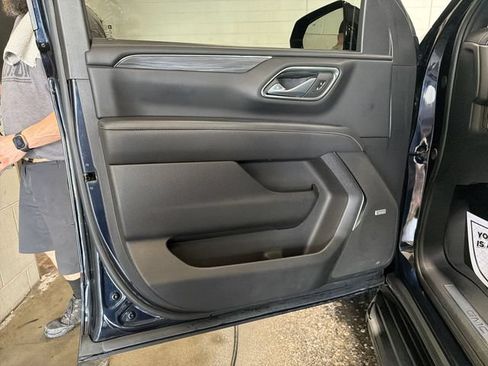 Used 2024 GMC Yukon SLT w/ SLT Luxury Package AWD/4WD image 13