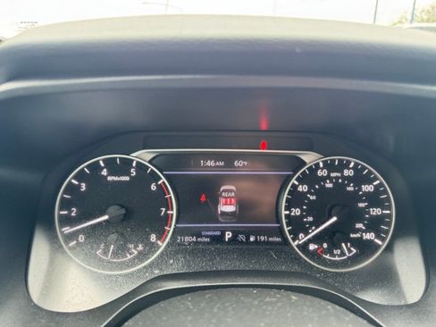 Used 2024 Nissan Rogue SV image 11