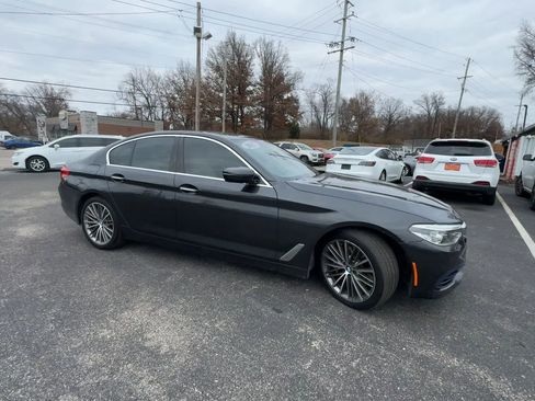 Used 2017 BMW 540i xDrive image 9
