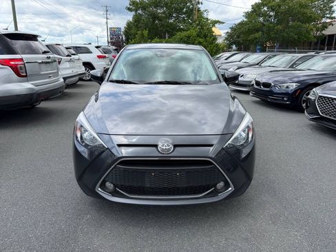 Used 2020 Toyota Yaris LE FWD image 2