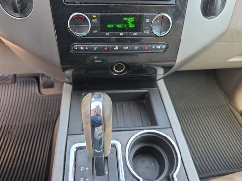 Used 2012 Ford Expedition Limited AWD/4WD image 23