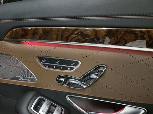 Used 2014 Mercedes-Benz S 63 AMG 4MATIC Sedan w/ Rear Seat Package image 47