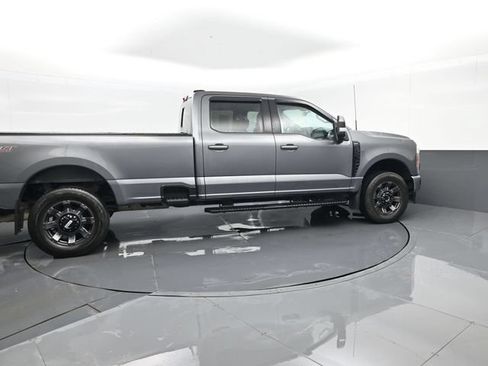 Used 2023 Ford F250 Lariat w/ Sport Appearance Package AWD/4WD image 4