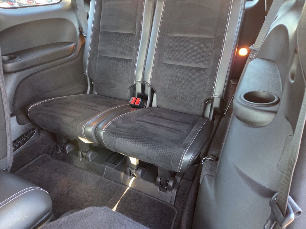 Used 2018 Dodge Durango SRT w/ Technology Group AWD/4WD image 15