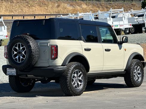 Certified 2025 Ford Bronco Badlands AWD/4WD image 4