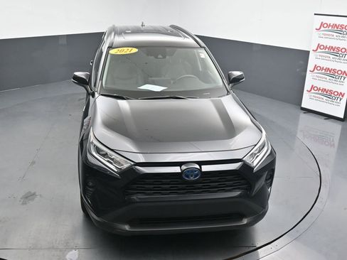 Used 2021 Toyota RAV4 XLE Premium AWD/4WD image 25