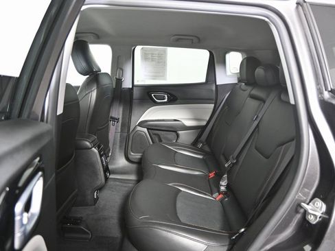 Used 2022 Jeep Compass Limited AWD/4WD image 19