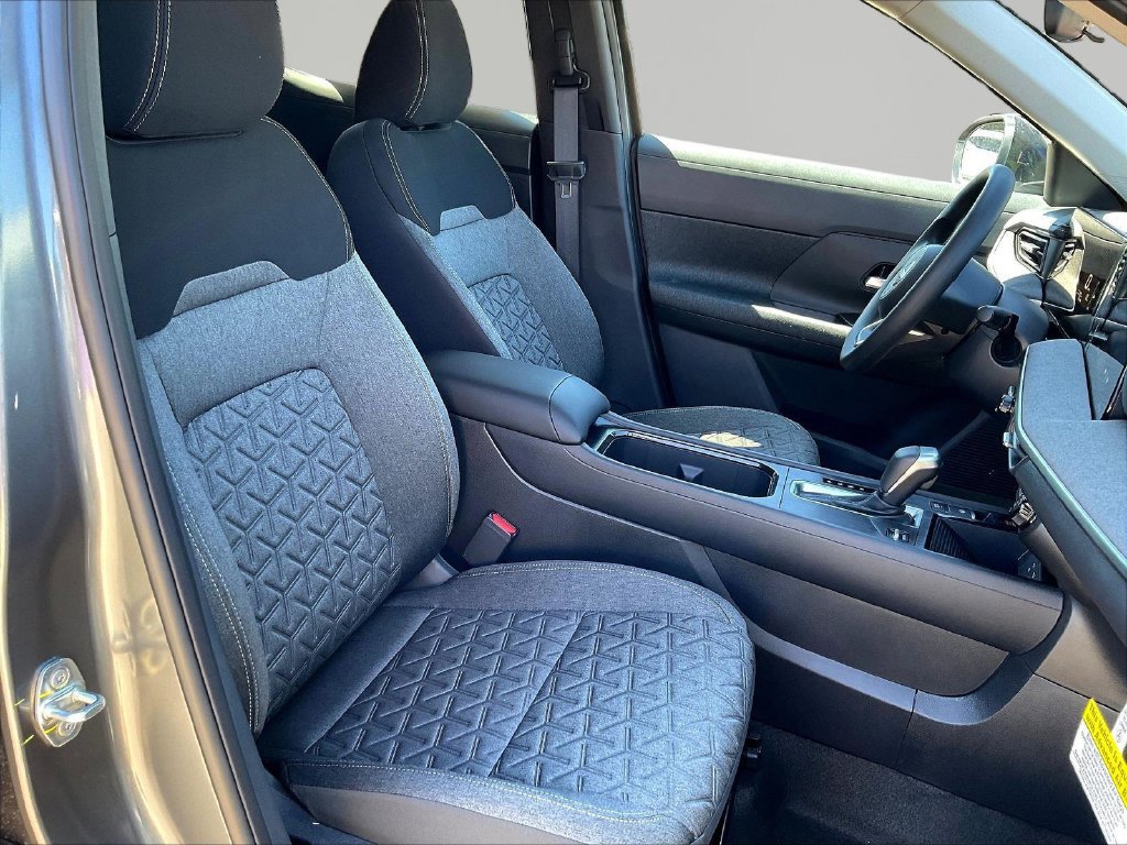 New 2027 Nissan Kicks SV FWD image 11