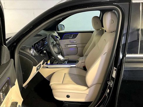 New 2026 Mercedes-Benz GLB 250 4MATIC image 13