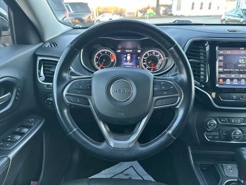Used 2020 Jeep Cherokee Limited FWD image 12