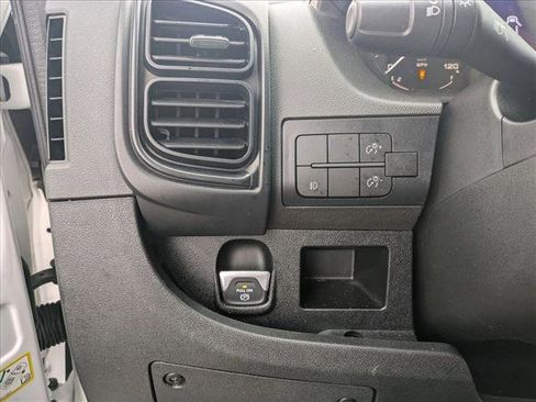 Used 2022 RAM ProMaster 2500 w/ Convenience Group image 12