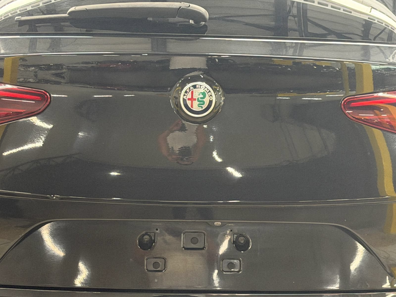Used 2020 Alfa Romeo Stelvio Ti AWD/4WD image 11