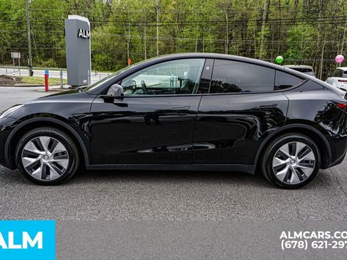 Used 2024 Tesla Model Y Long Range image 7