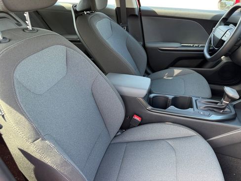 New 2025 Kia K4 LXS FWD image 15