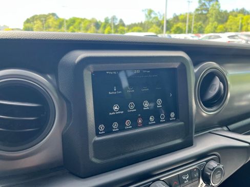 Used 2023 Jeep Wrangler Unlimited Sport AWD/4WD image 22