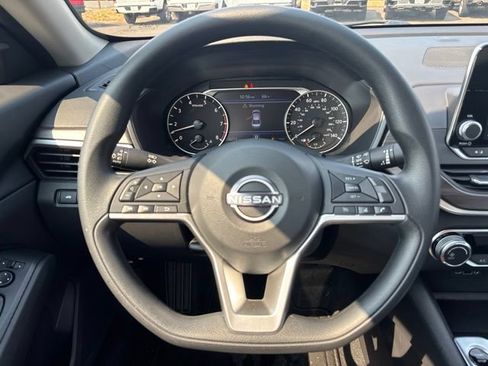 Used 2026 Nissan Altima 2.5 SV AWD/4WD image 17
