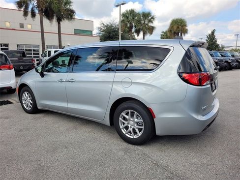 New 2026 Chrysler Voyager LX image 10