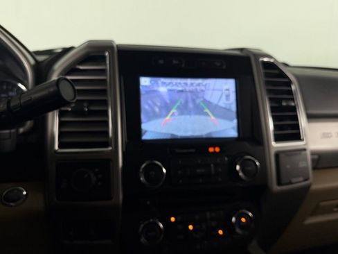 Used 2017 Ford F250 Lariat w/ Lariat Ultimate Package image 19