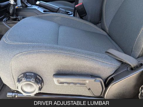 Used 2025 Jeep Wrangler Unlimited Sahara AWD/4WD image 15