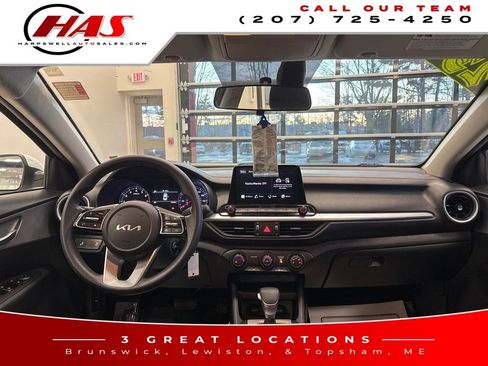 Used 2023 Kia Forte LXS w/ LXS Technology Package image 12