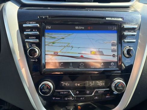 Used 2018 Nissan Murano SV image 23