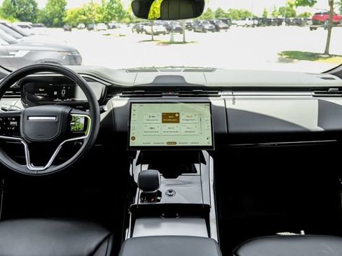 New 2026 Land Rover Range Rover Sport SE AWD/4WD image 18