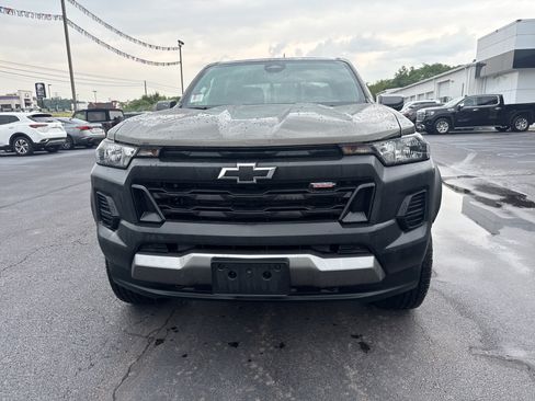 Used 2025 Chevrolet Colorado Trail Boss AWD/4WD image 9