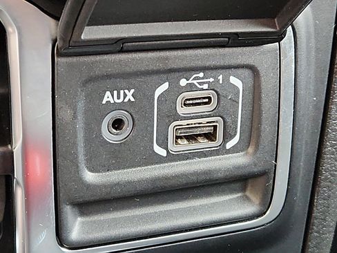 Used 2024 Jeep Wrangler Unlimited Rubicon 4xe AWD/4WD image 23