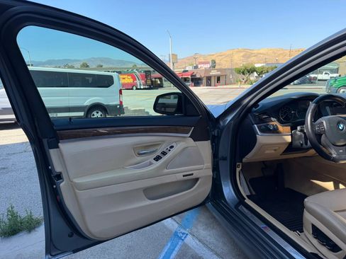 Used 2012 BMW 550i Sedan RWD image 9