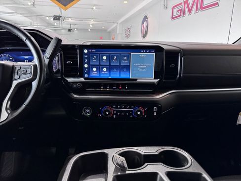 Certified 2022 Chevrolet Silverado 1500 LT image 18