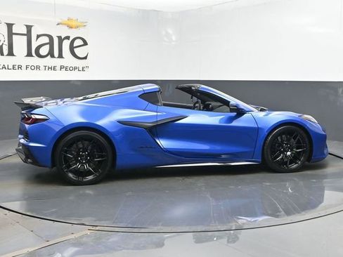 Used 2023 Chevrolet Corvette Z06 RWD image 37
