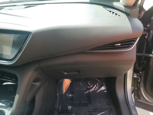 Certified 2022 Buick Envision Avenir w/ Technology Package II image 36