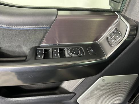 Used 2026 Ford F250 Platinum AWD/4WD image 32