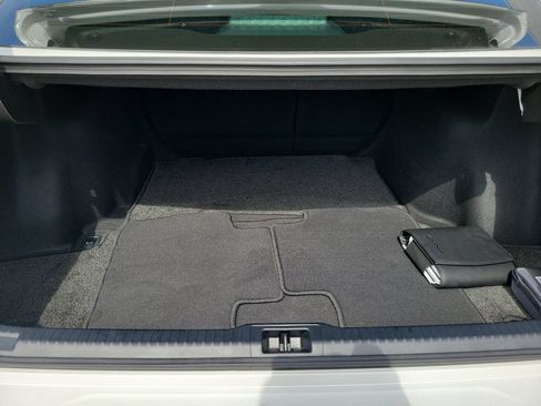 Used 2025 Lexus IS 300 w/ Premium Package RWD image 9